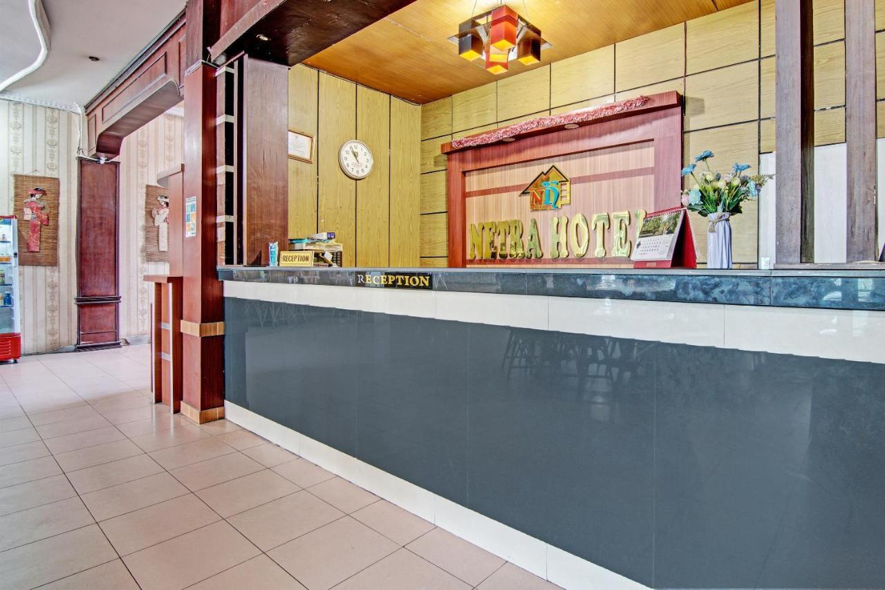 Oyo 92551 Netra Hotel Ujunbatu Esterno foto