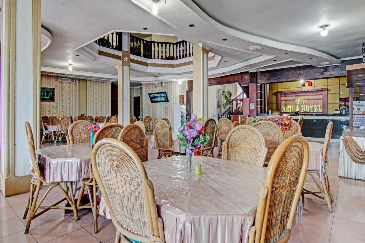 Oyo 92551 Netra Hotel Ujunbatu Esterno foto