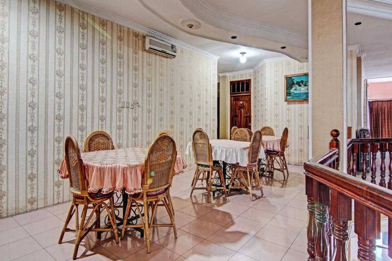 Oyo 92551 Netra Hotel Ujunbatu Esterno foto