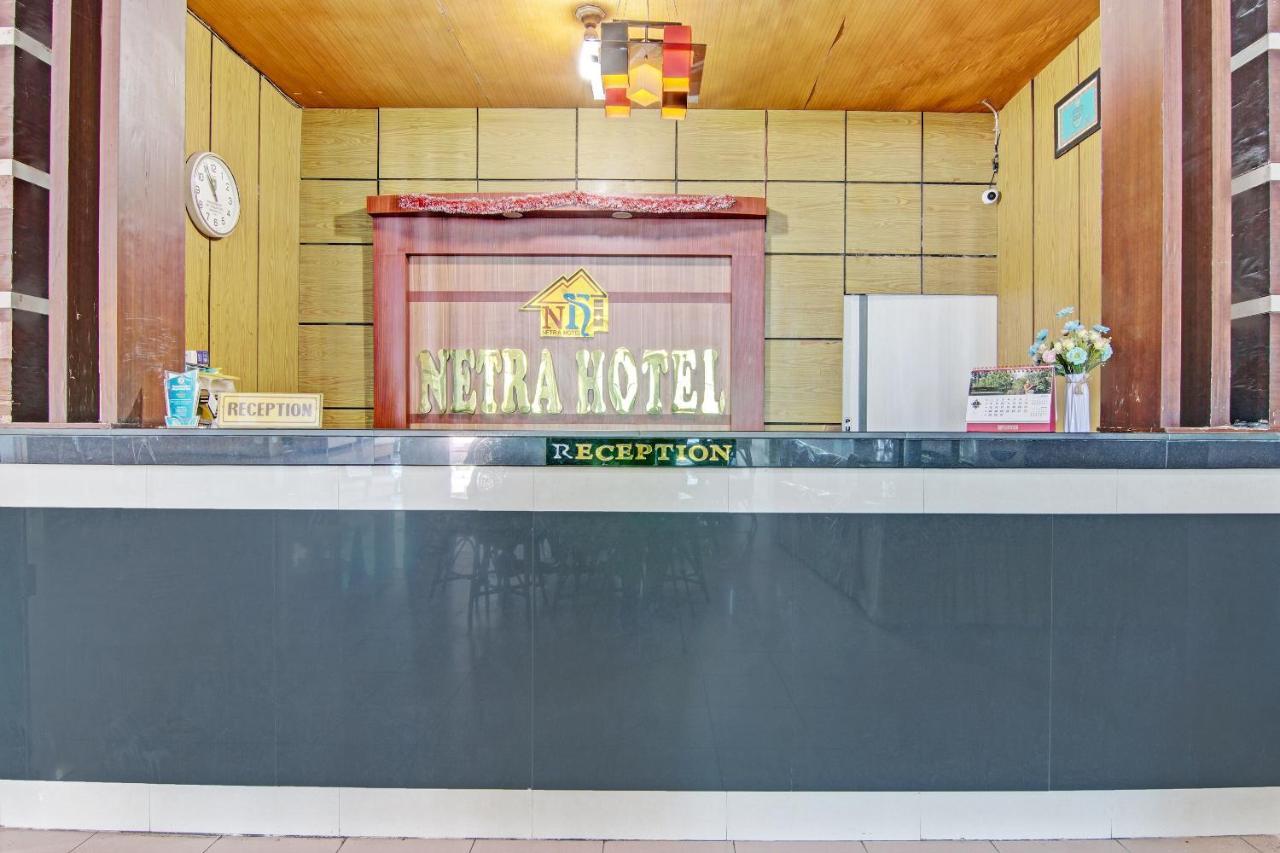 Oyo 92551 Netra Hotel Ujunbatu Esterno foto